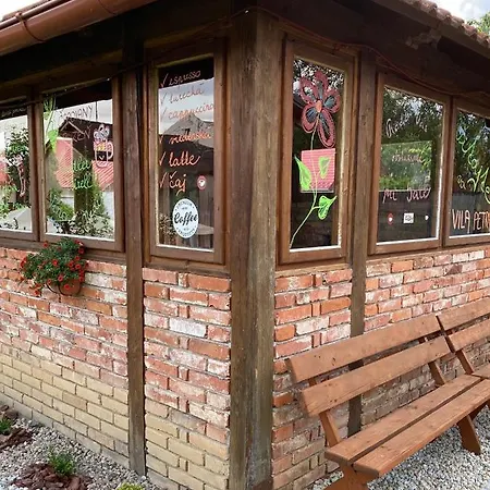 Petra Bed&breakfast Bed & Breakfast 2*