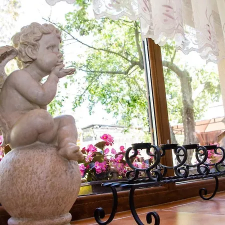 Petra Bed&breakfast Nocľah s raňajkami 2*